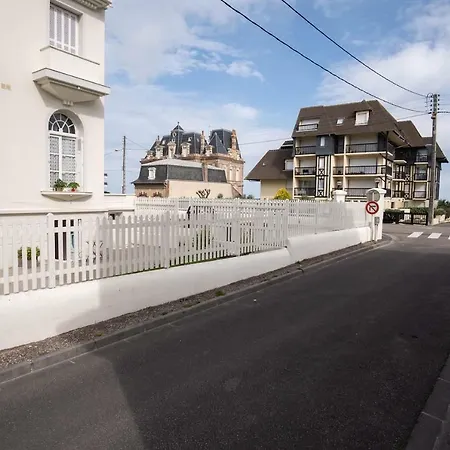 Villa Saint Laurent - Appartement- Les Locations De Proust Cabourg Exterior photo
